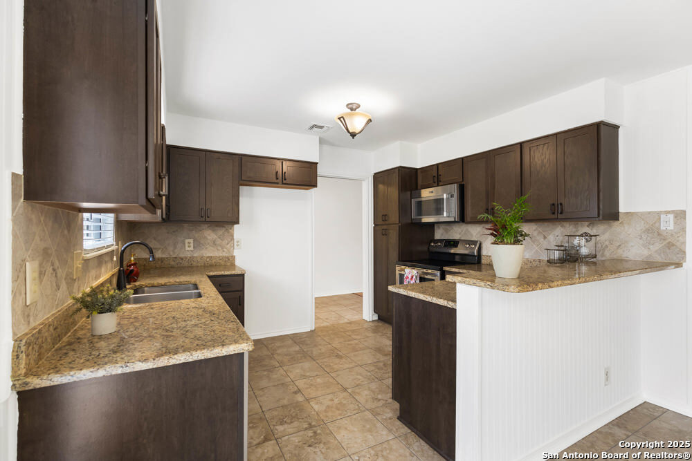 13731 Castle Grove Drive San Antonio TX 78231