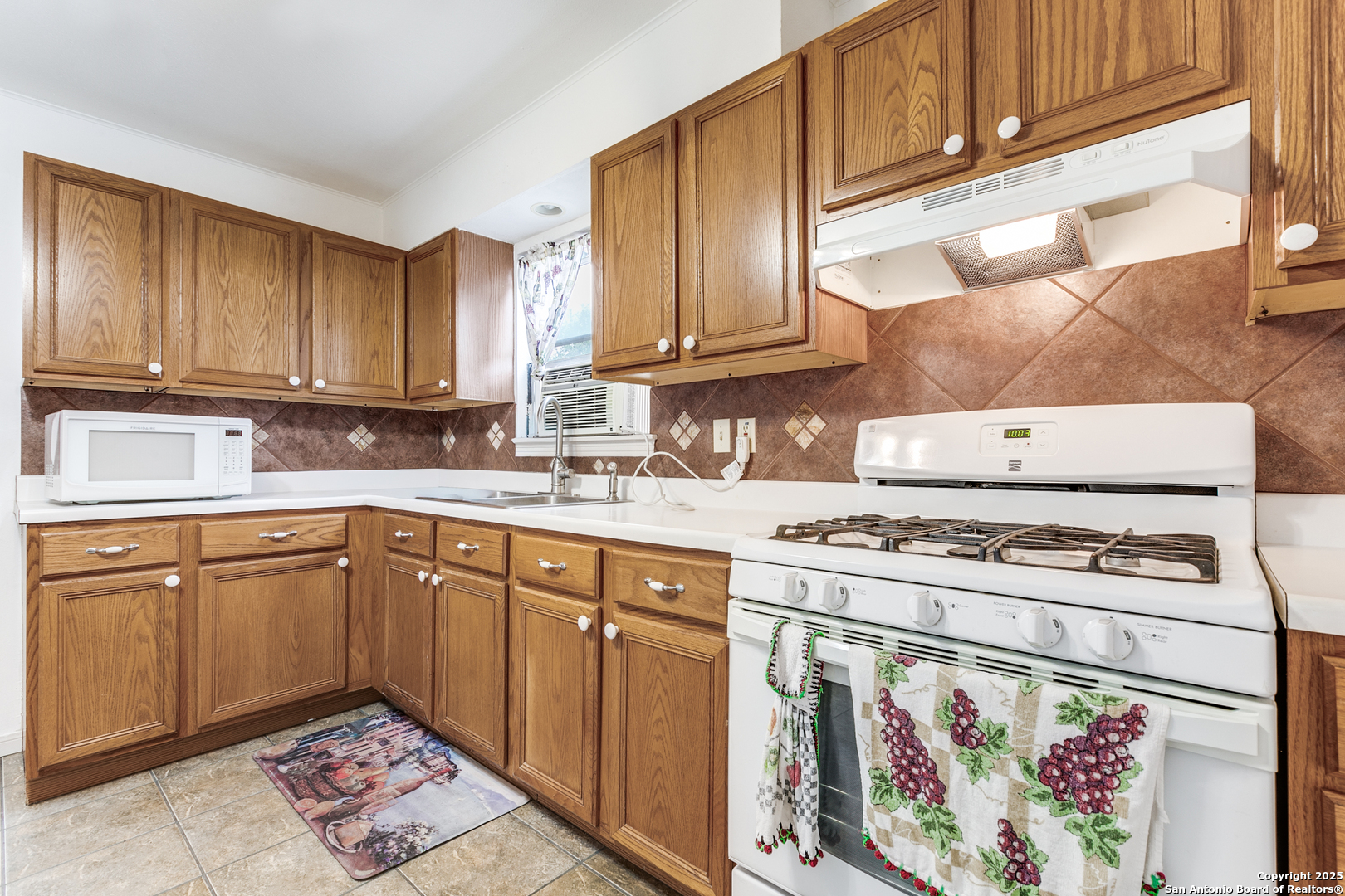 310 Chipinque San Antonio TX 78237