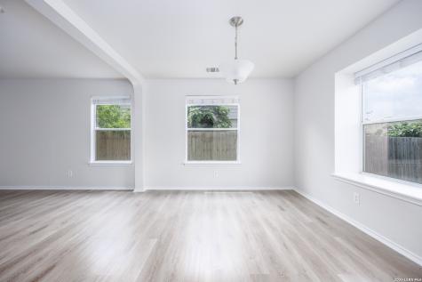 527 Bridle Ridge San Antonio TX 78227
