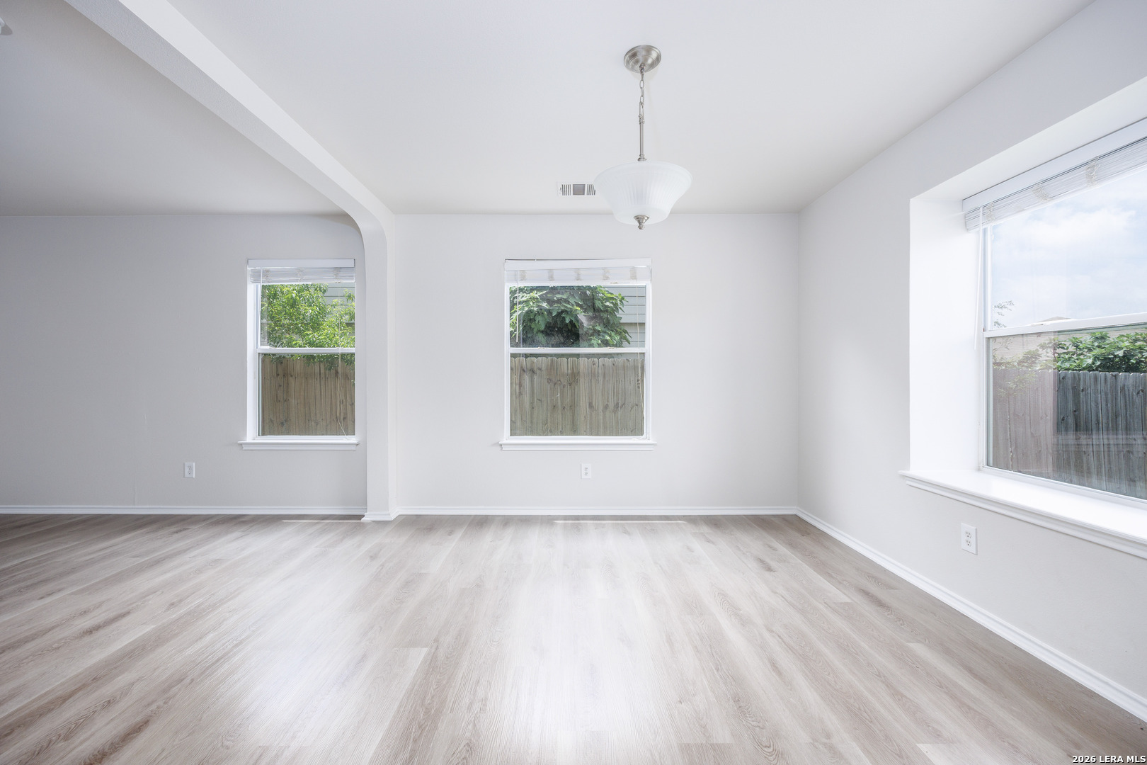 527 Bridle Ridge San Antonio TX 78227