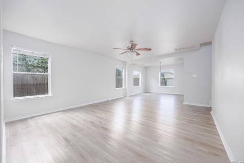 527 Bridle Ridge San Antonio TX 78227