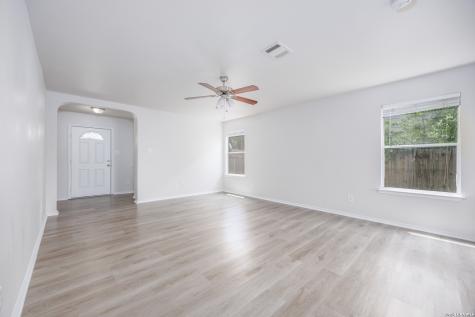 527 Bridle Ridge San Antonio TX 78227
