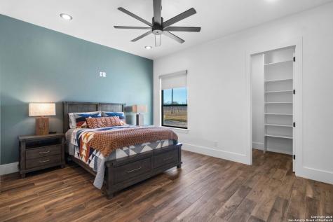 2021 Fm 3240 Bandera TX 78003