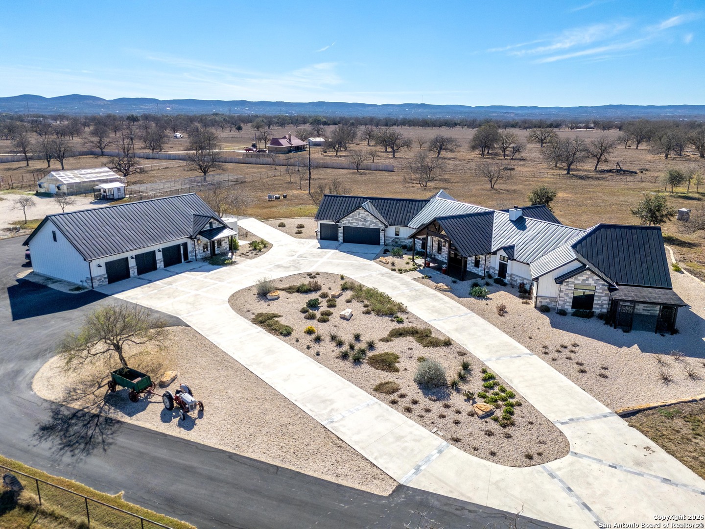 2021 Fm 3240 Bandera TX 78003