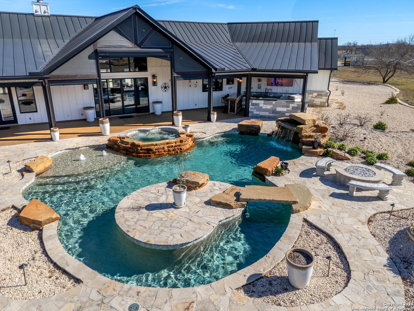 2021 Fm 3240 Bandera TX 78003