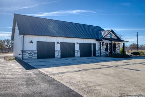 2021 Fm 3240 Bandera TX 78003
