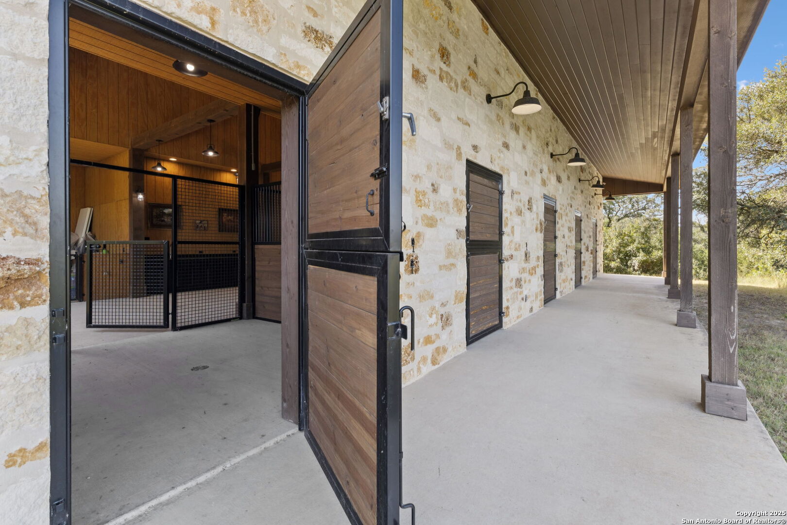 27285 Toutant Beauregard Road Boerne TX 78006