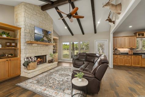 789 Privilege Estates Pipe Creek TX 78063