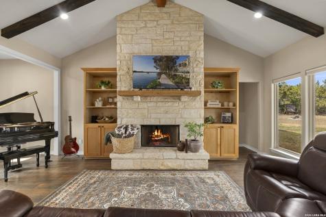 789 Privilege Estates Pipe Creek TX 78063