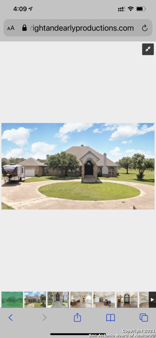 222 Shamrock Drive Floresville TX 78114