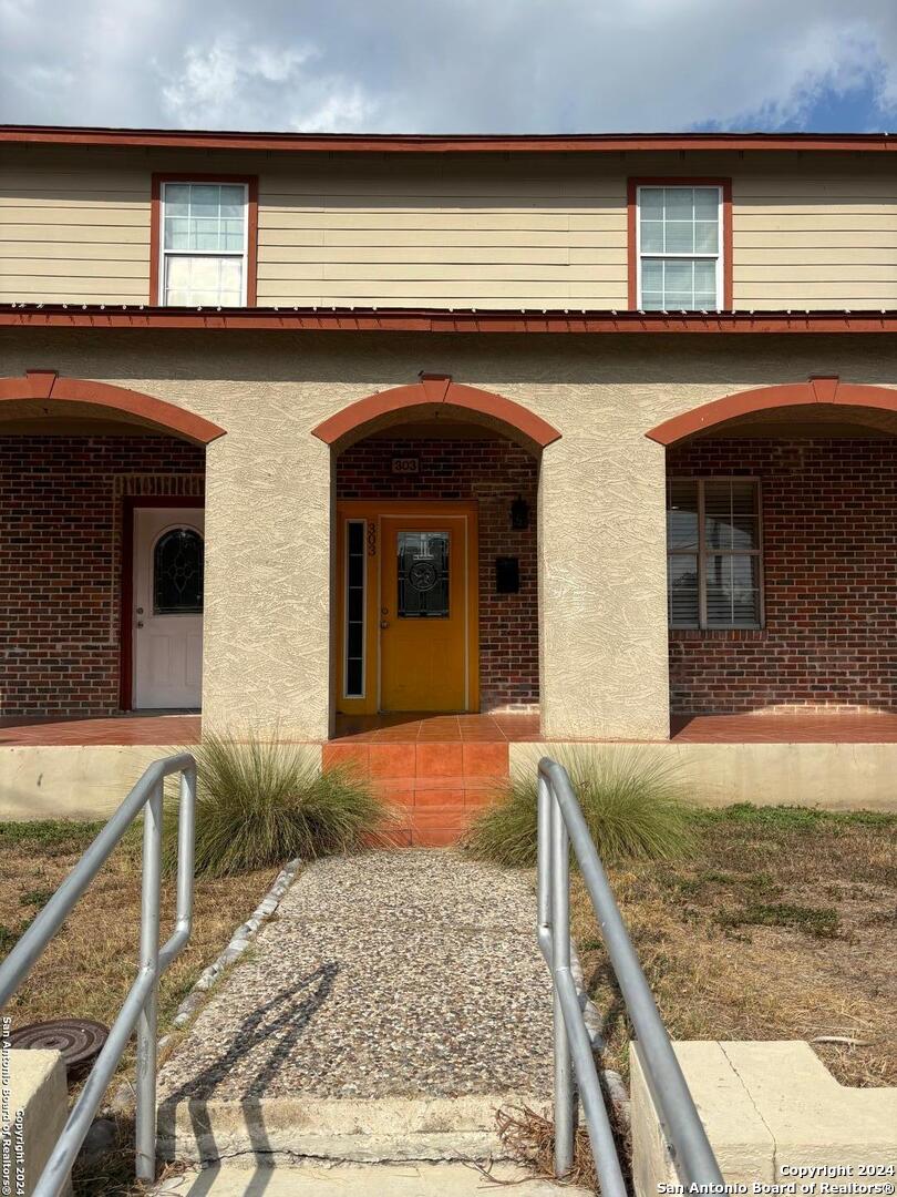 303 W Malone Avenue San Antonio TX 78214
