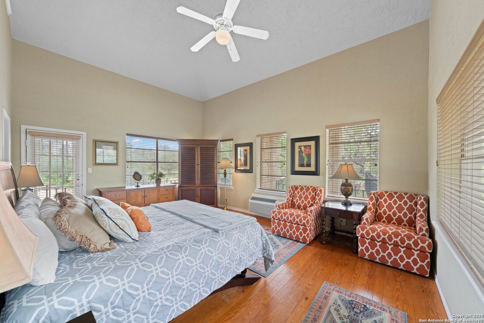 1120 Highway 39 Ingram TX 78025