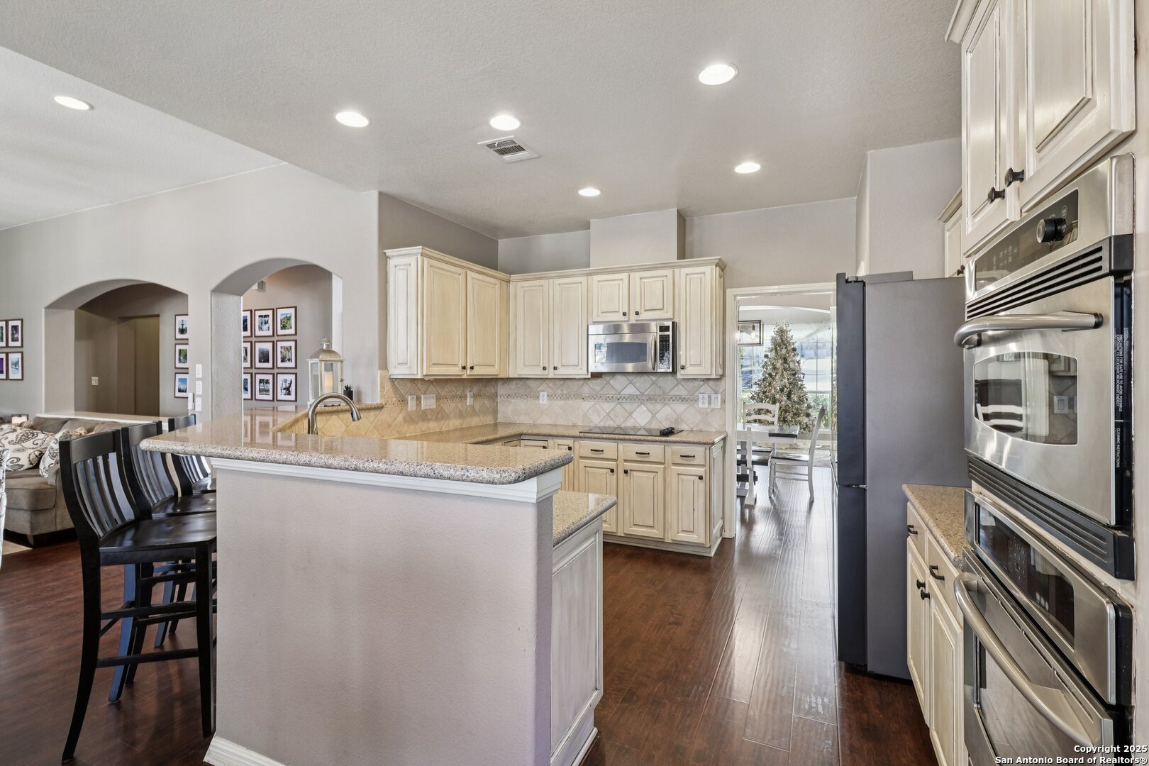 407 Mesa Canyon San Antonio TX 78258