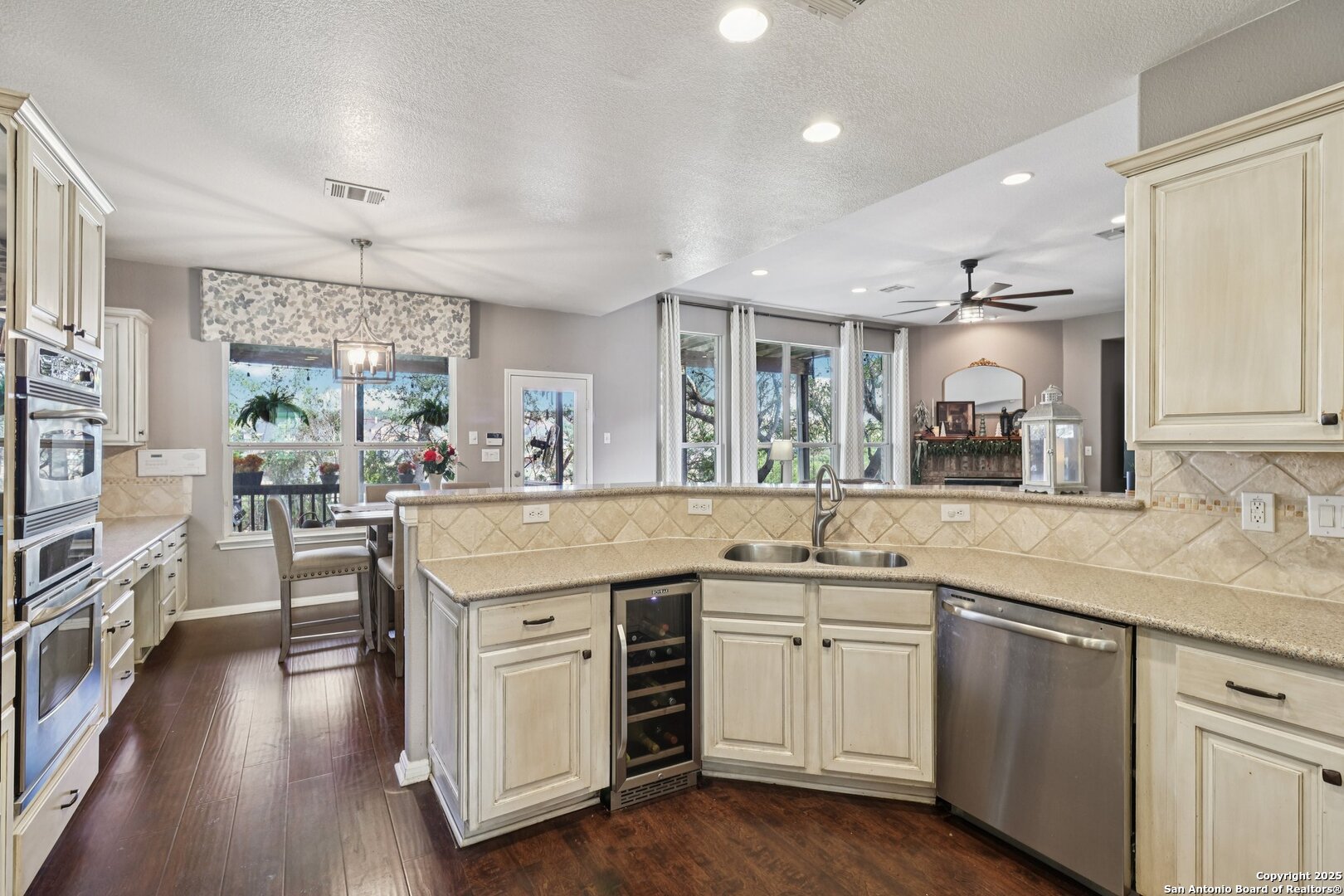407 Mesa Canyon San Antonio TX 78258
