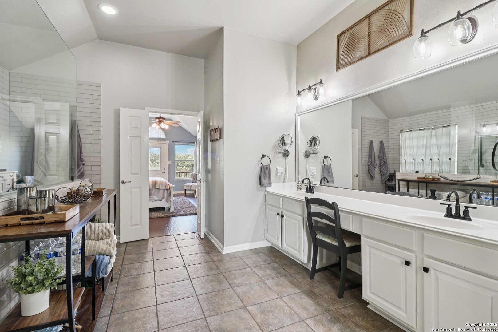 407 Mesa Canyon San Antonio TX 78258