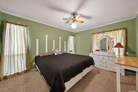 3706 Petry Drive Kirby TX 78219