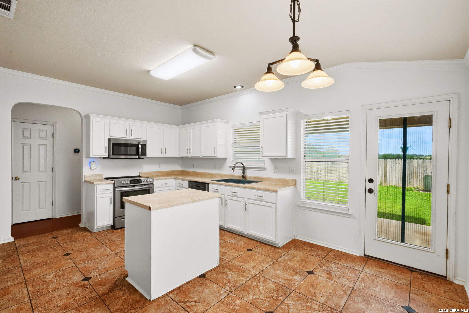 9844 Cactus Valley San Antonio TX 78254