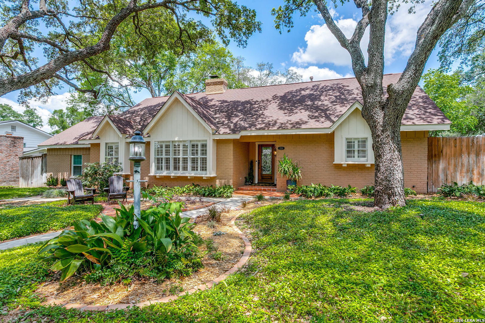 2219 Woodmen San Antonio TX 78209