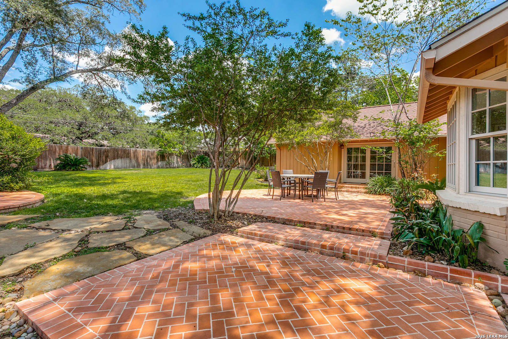 2219 Woodmen San Antonio TX 78209