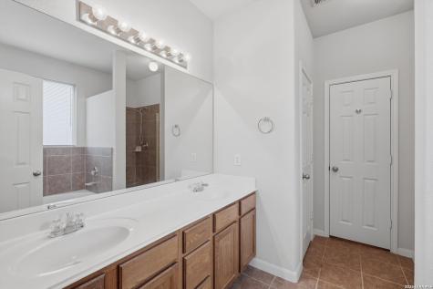 100 Ling Lane Cibolo TX 78108