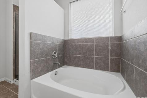 100 Ling Lane Cibolo TX 78108
