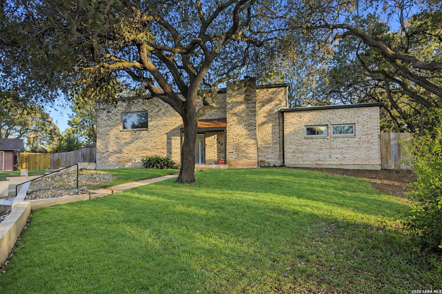 1248 Abbotsbury Universal City TX 78148