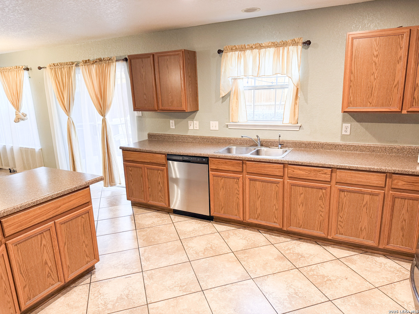 718 Barrow Peak San Antonio TX 78251