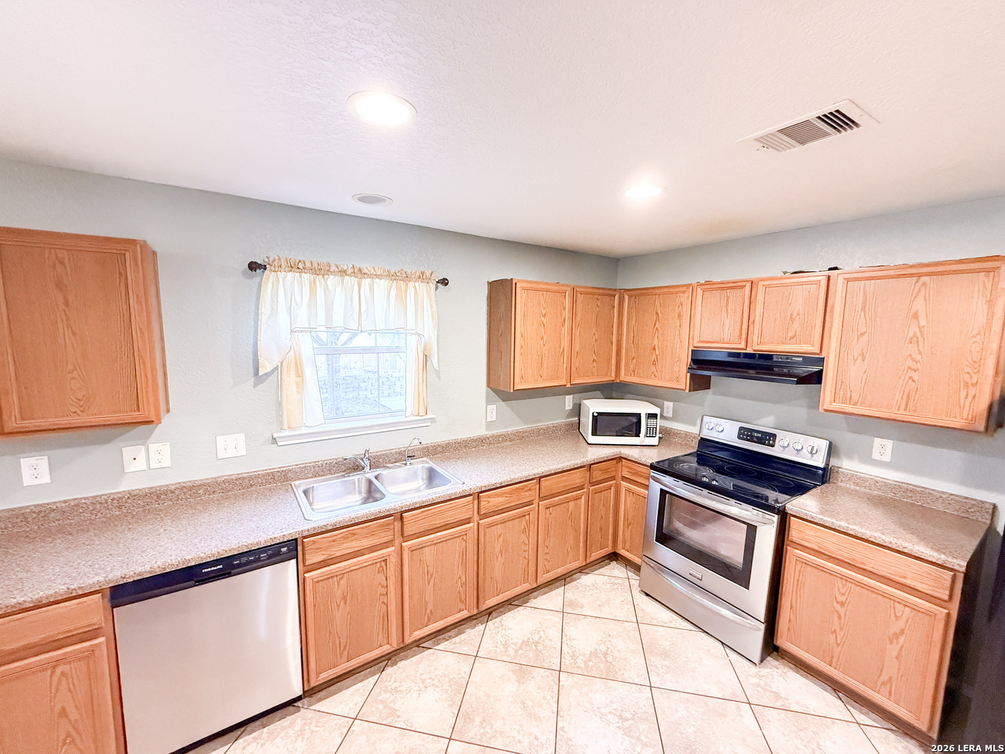 718 Barrow Peak San Antonio TX 78251