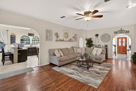 419 Sunrise San Antonio TX 78260