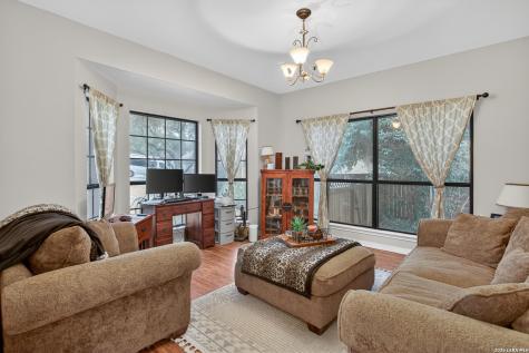 419 Sunrise San Antonio TX 78260