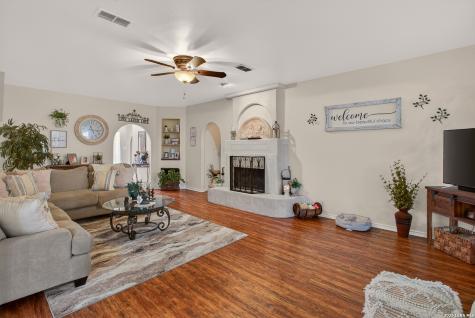 419 Sunrise San Antonio TX 78260