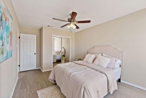 9807 Sugarloaf Drive San Antonio TX 78245