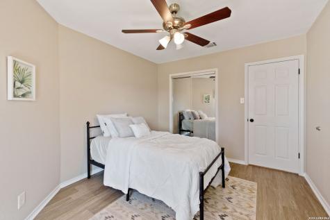 9807 Sugarloaf Drive San Antonio TX 78245