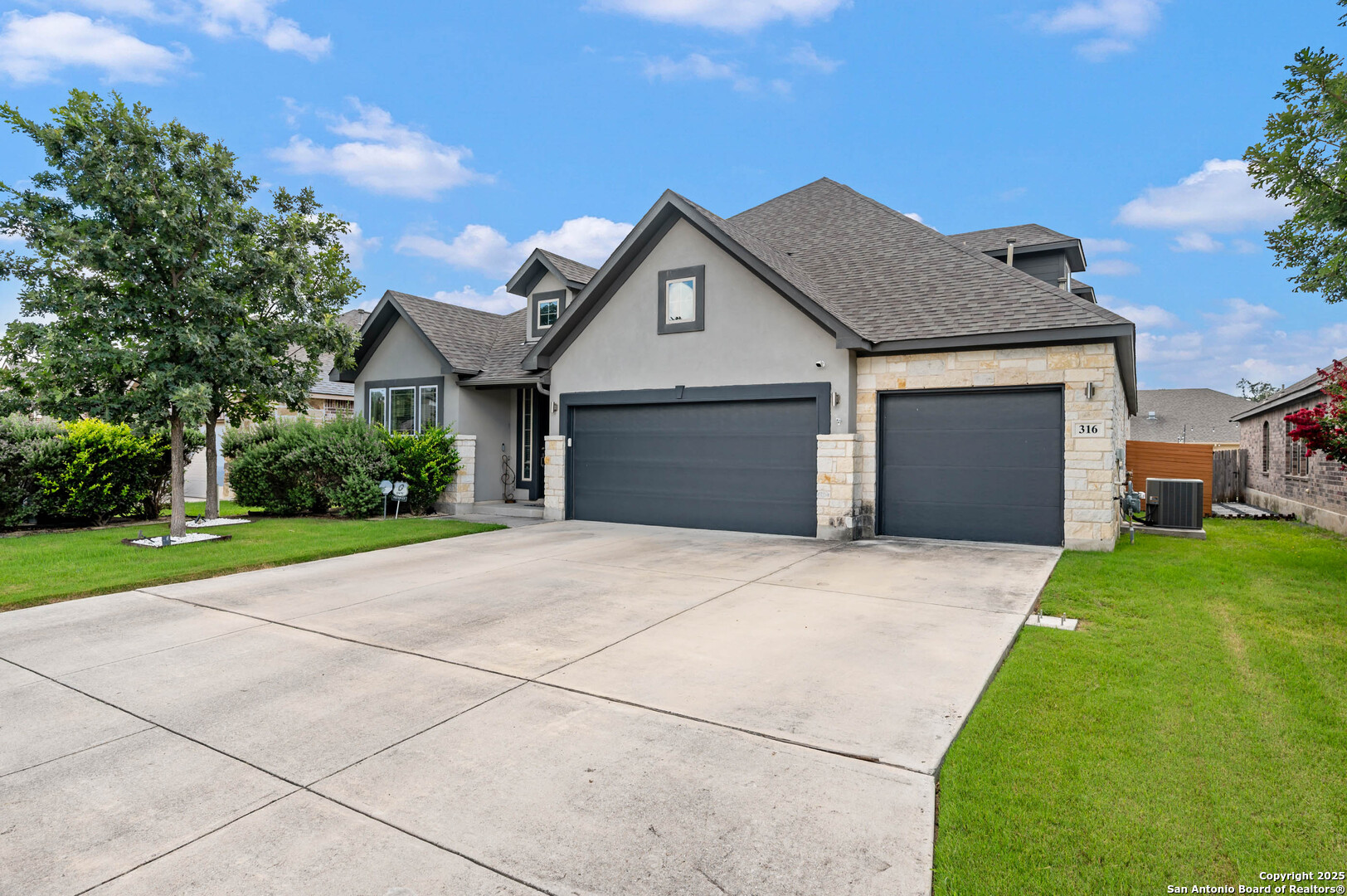 316 Ballad Bluffs Spring Branch TX 78070