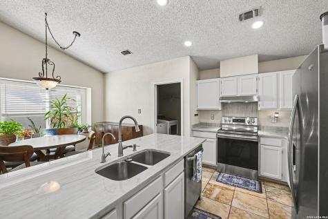 12143 Lemon Blossom San Antonio TX 78247