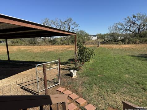 340 Mourning Dove Floresville TX 78114