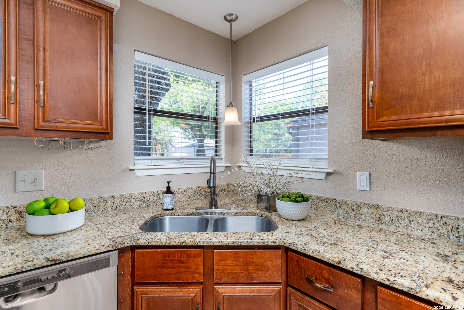 1406 Brook Run San Antonio TX 78232