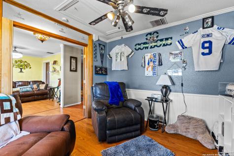425 Old Pleasanton San Antonio TX 78264