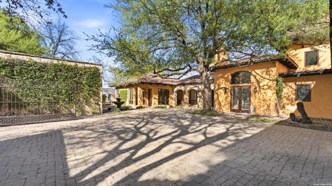 930 Lakeview Mcqueeney TX 78123
