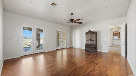 930 Lakeview Mcqueeney TX 78123