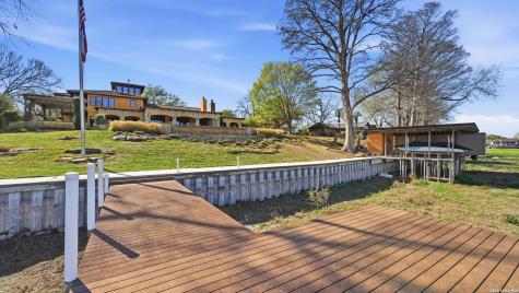 930 Lakeview Mcqueeney TX 78123