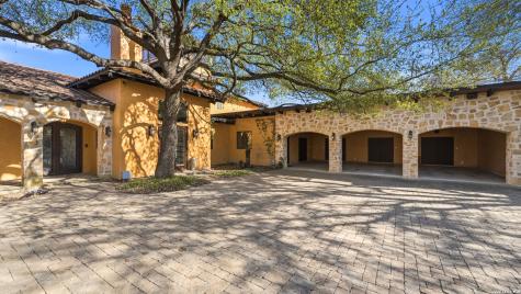 930 Lakeview Mcqueeney TX 78123