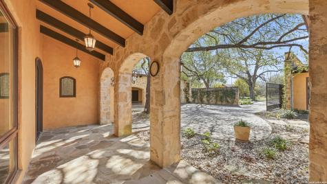930 Lakeview Mcqueeney TX 78123