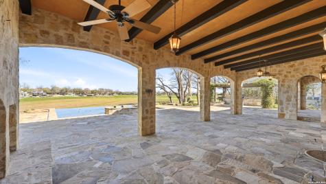 930 Lakeview Mcqueeney TX 78123