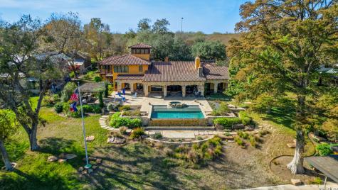 930 Lakeview Mcqueeney TX 78123