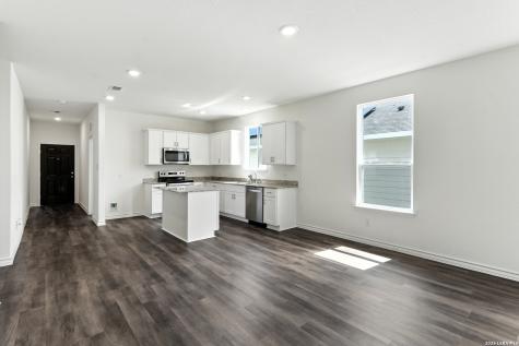 1206 Los Mochis Avenue Converse TX 78109