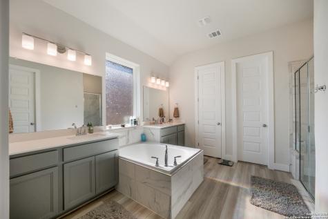 652 Vale Court New Braunfels TX 78132