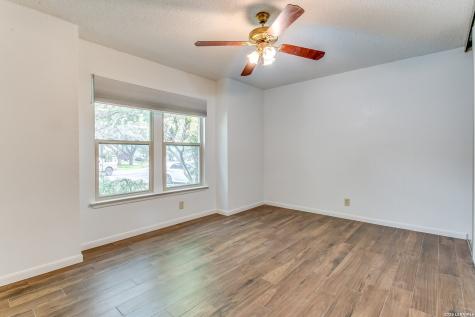 13807 Winding Hill San Antonio TX 78217