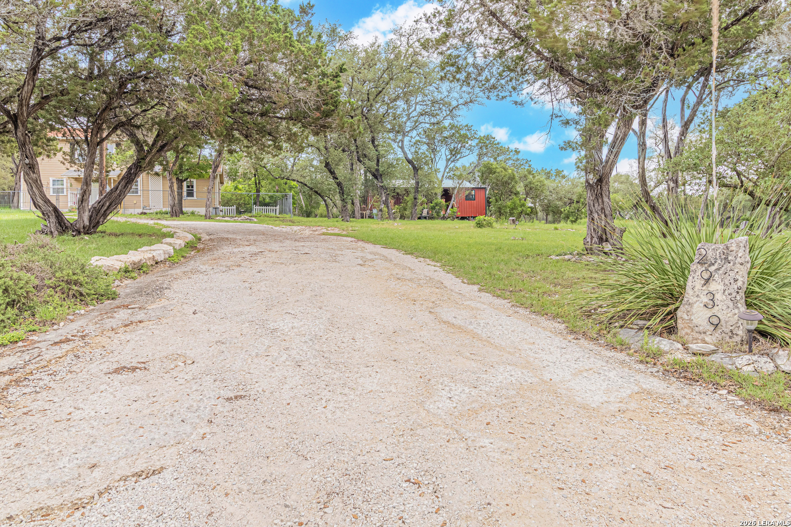 2939 Goat Hill Road Lakehills TX 78063