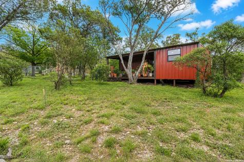 2939 Goat Hill Road Lakehills TX 78063